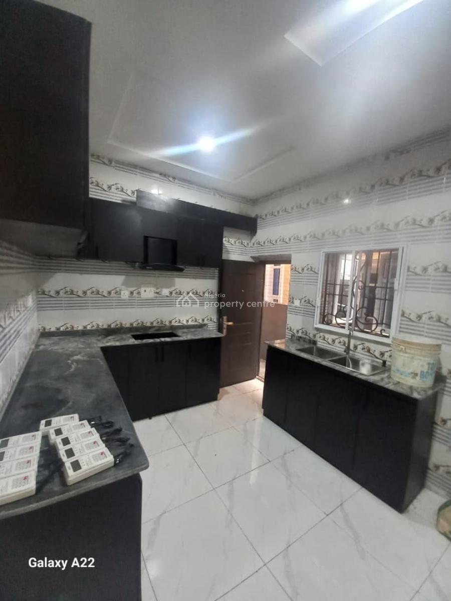 Newly Built 2&3 Bedroom Flat with Modern Facilities, Alabidun, Airport Road,off Adegbayi, Alakia, Ibadan, Ibadan, Oyo, Flat / Apartment for Rent