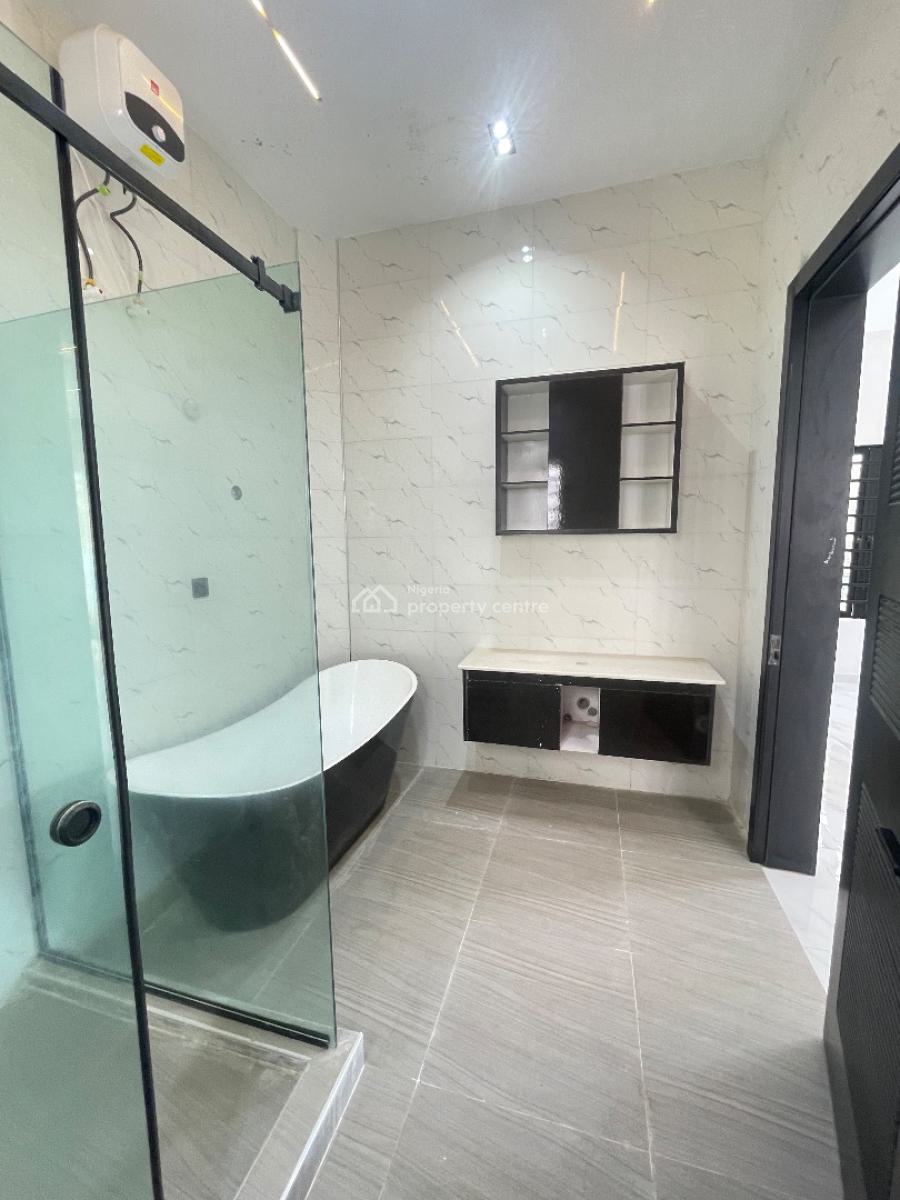 5 Bedroom Fully Detached with Bq and Swimming Pool, Ajah Lekki, Lekki, Lagos, Flat / Apartment for Sale