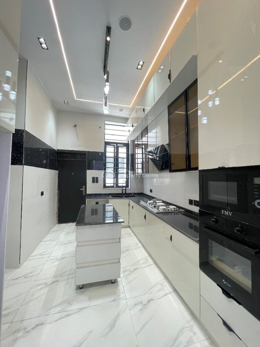 4 Bedroom Fully Detached with a Swimming Pool and Bq, Ajah Lekki, Lekki, Lagos, Flat / Apartment for Sale