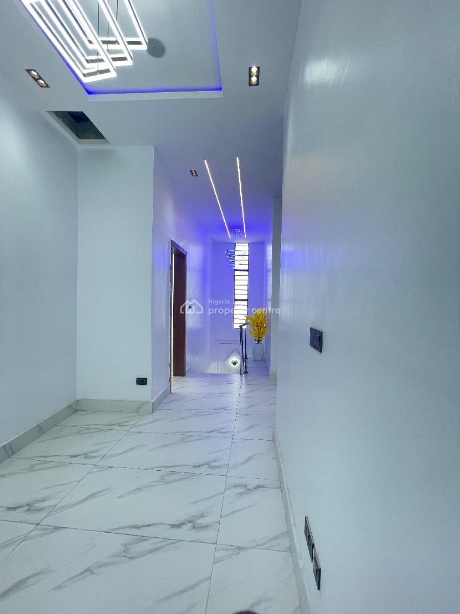 4 Bedroom Fully Detached with a Swimming Pool and Bq, Ajah Lekki, Lekki, Lagos, Flat / Apartment for Sale