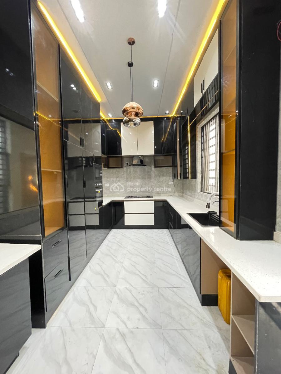 Luxury 5-bedroom Fully Detached Duplex with Pool & Bq, Chevron Lekki, Lekki, Lagos, Flat / Apartment for Sale