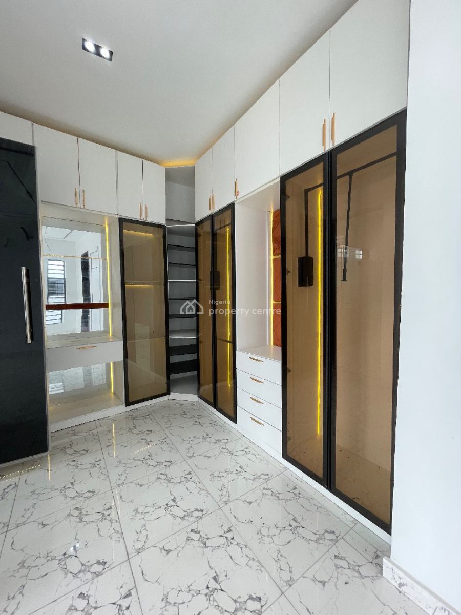 Luxury 5-bedroom Fully Detached Duplex with Pool & Bq, Chevron Lekki, Lekki, Lagos, Flat / Apartment for Sale