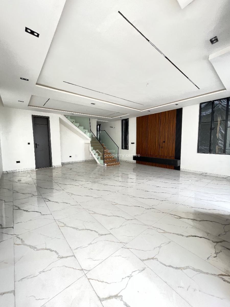 5-bedroom Fully Detached Duplex with Swimming Pool & Bq -- ₦350m, Chevron Lekki, Lekki, Lagos, Flat / Apartment for Sale