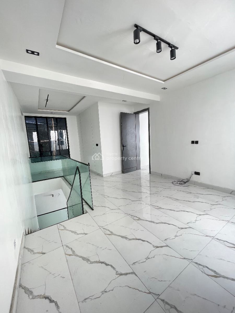 5-bedroom Fully Detached Duplex with Swimming Pool & Bq -- ₦350m, Chevron Lekki, Lekki, Lagos, Flat / Apartment for Sale