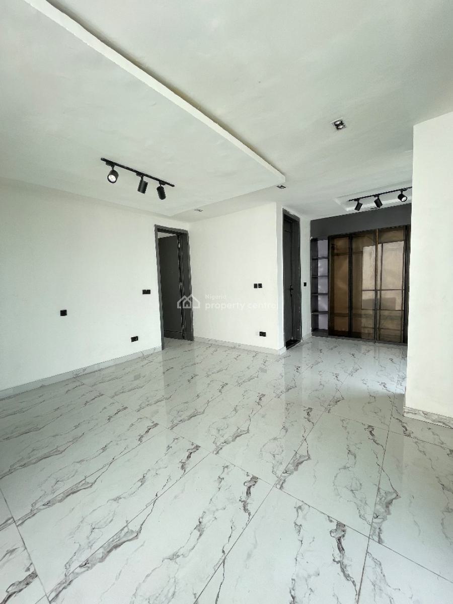 5-bedroom Fully Detached Duplex with Swimming Pool & Bq -- ₦350m, Chevron Lekki, Lekki, Lagos, Flat / Apartment for Sale