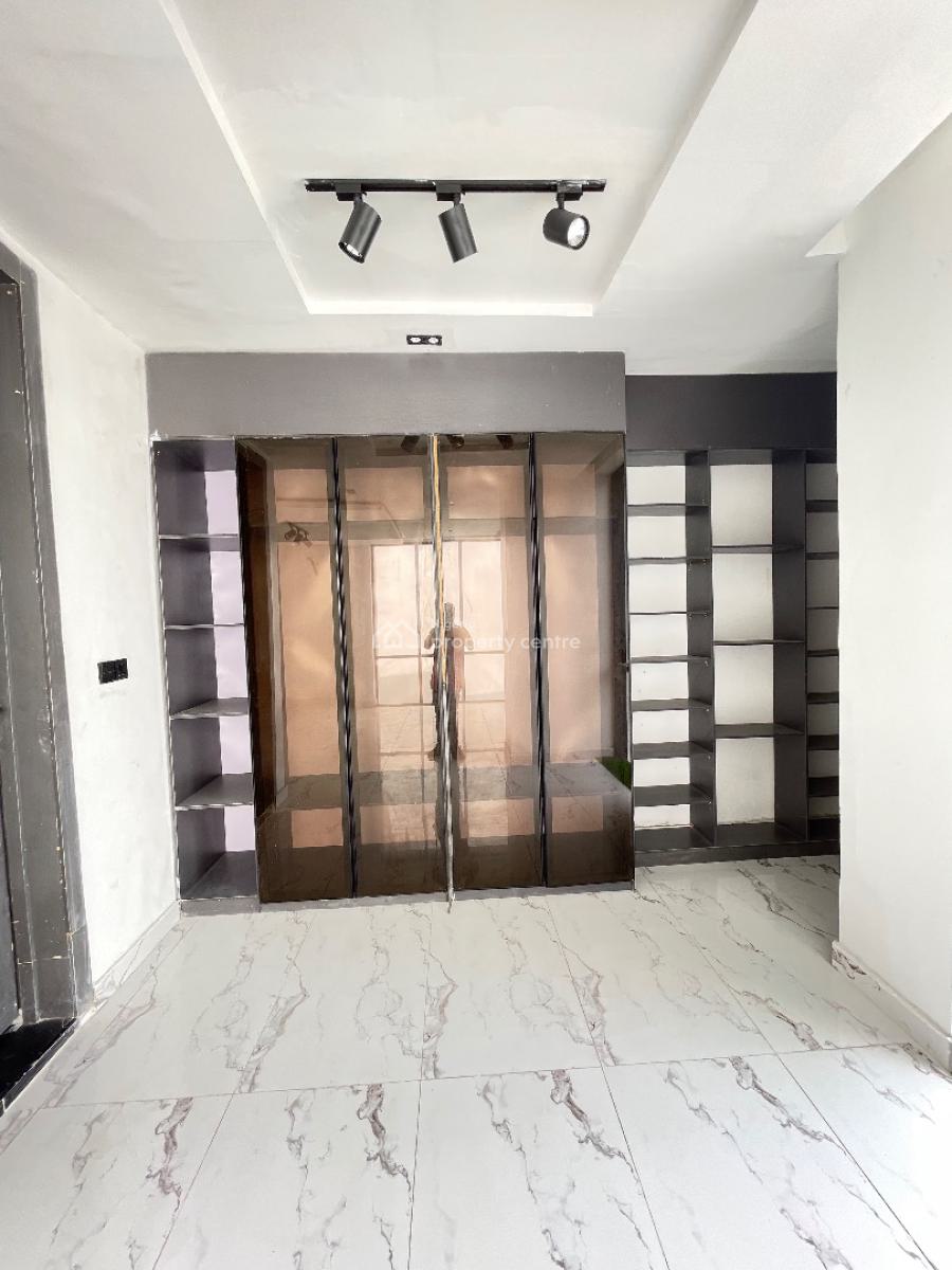 5-bedroom Fully Detached Duplex with Swimming Pool & Bq -- ₦350m, Chevron Lekki, Lekki, Lagos, Flat / Apartment for Sale