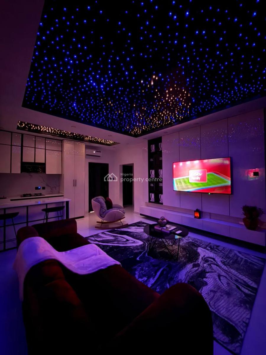 Luxury One Bedroom Apartment with Cinemas and Bathub, Chevron, Lekki, Lagos, Flat / Apartment Short Let