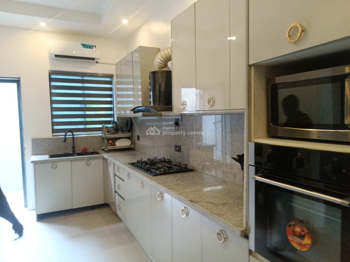 4 Bedroom Semi-detached House in Oniru, Oniru Estate, Oniru, Victoria Island (vi), Lagos, Flat / Apartment Short Let