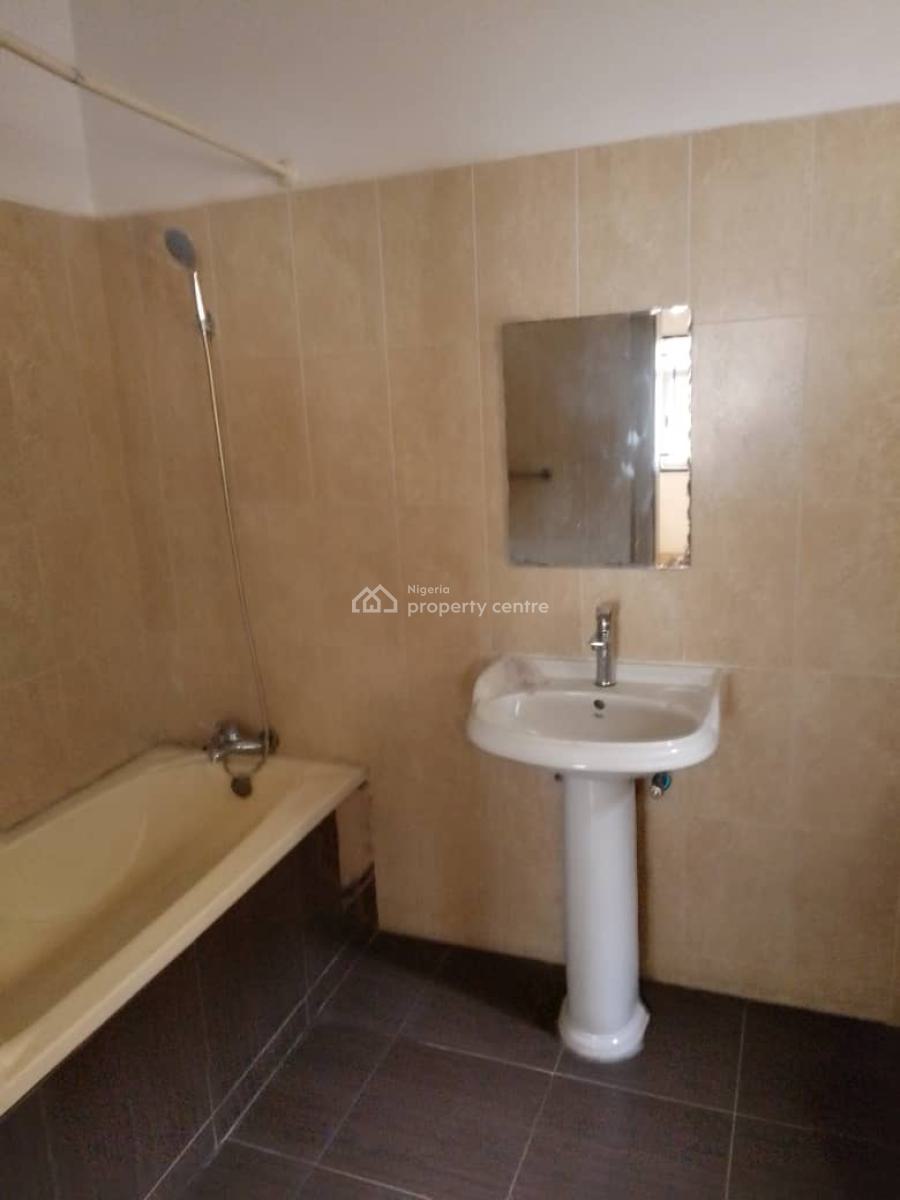 Spacious 3 Bedroom Flat, Ikota, Lekki, Lagos, Flat / Apartment for Rent