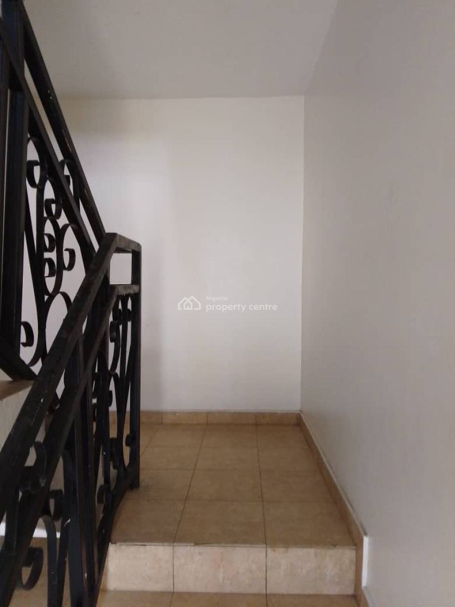 Spacious 3 Bedroom Flat, Ikota, Lekki, Lagos, Flat / Apartment for Rent