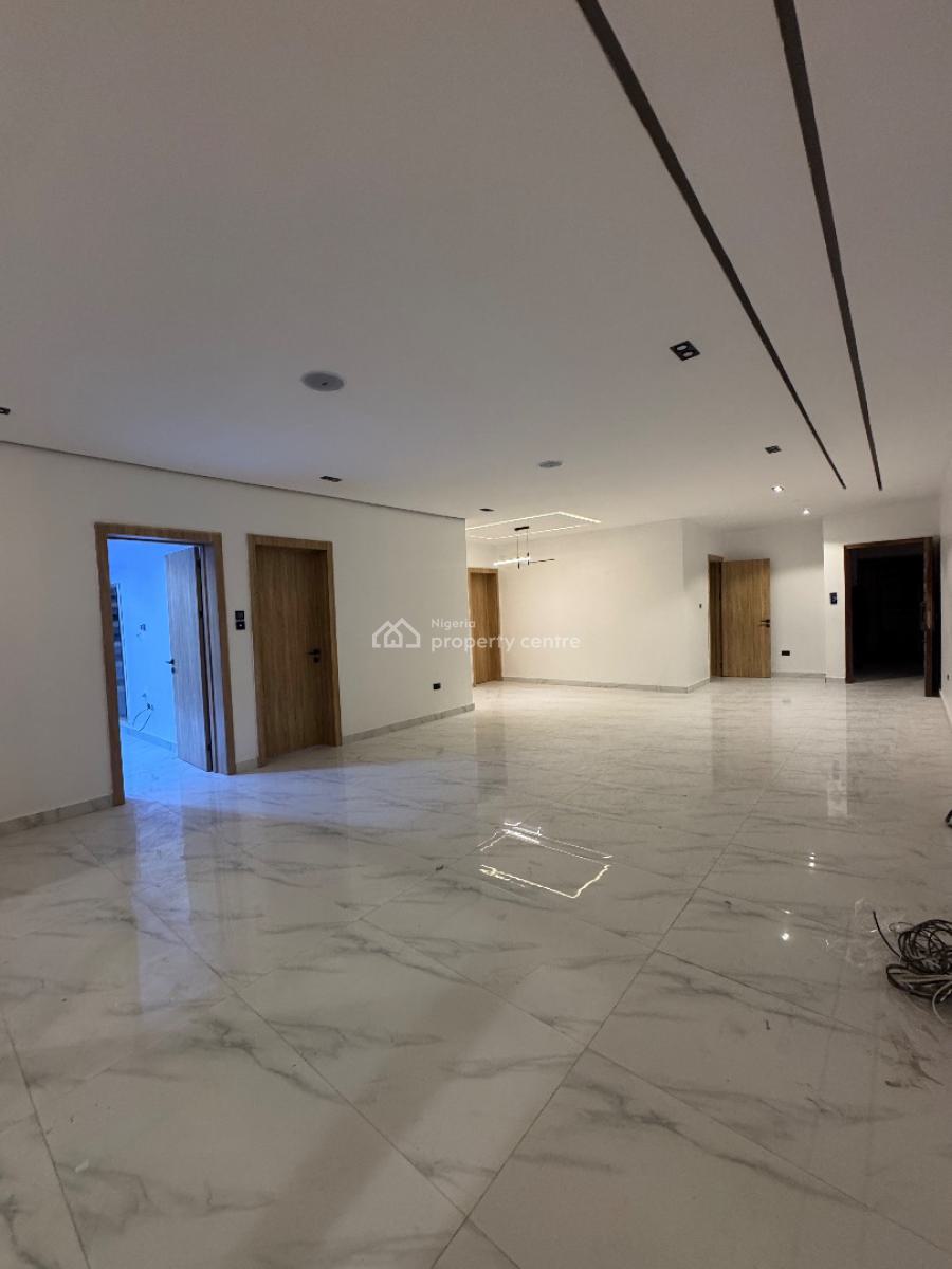 Spacious and Stunning Two (2) Bedroom Apartment with Bq, Lekki Phase 1, Lekki, Lagos, Flat / Apartment for Sale