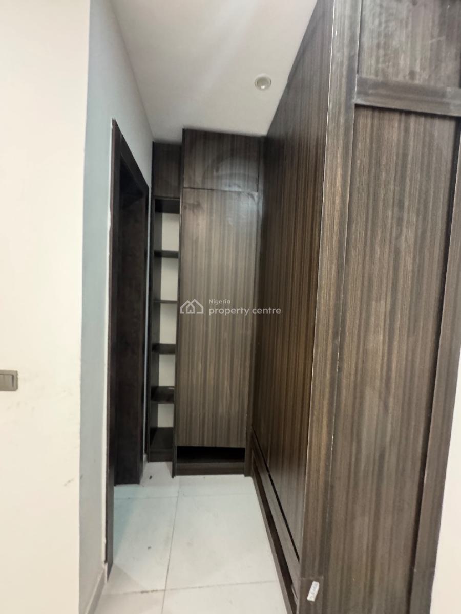 Stunning Two (2) Bedroom Apartment, Lekki Phase 1, Lekki, Lagos, Flat / Apartment for Sale