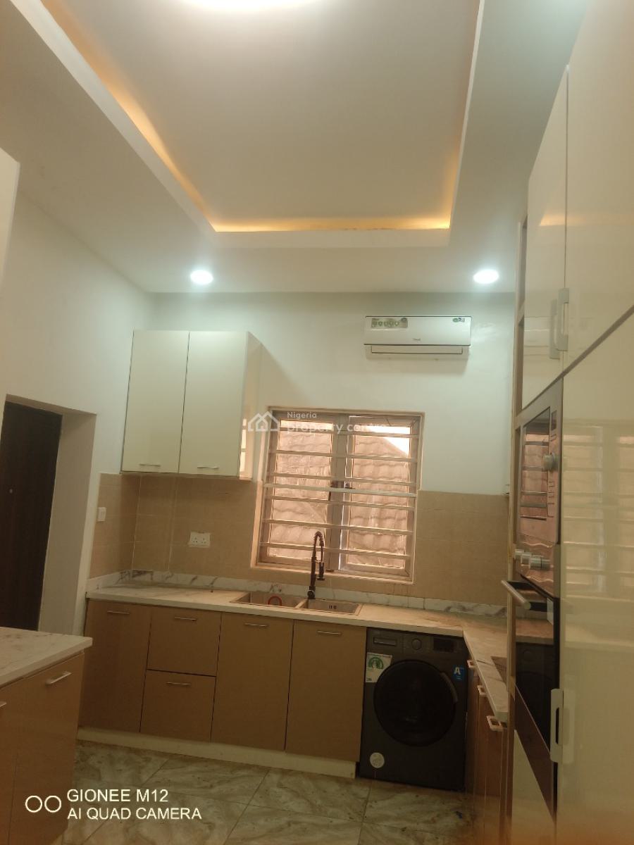 Executive 3bed Room Flat with Bq at Shonibare Estate, Shonibare Estate, Maryland, Lagos, Flat / Apartment for Rent