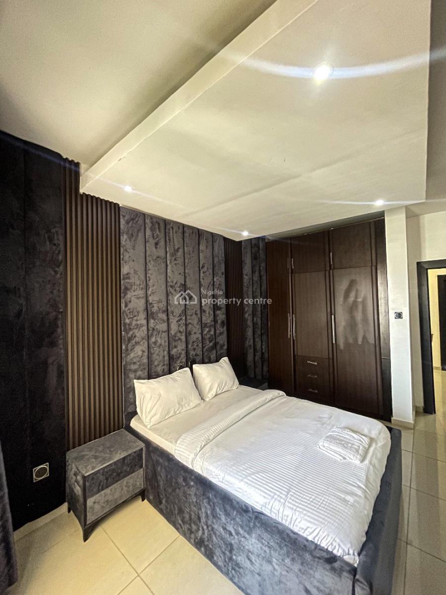 Spacious 1 Bedroom with Ps5,snooker and 2 Balcony Space, Lekki Phase 1, Lekki, Lagos, Flat / Apartment Short Let