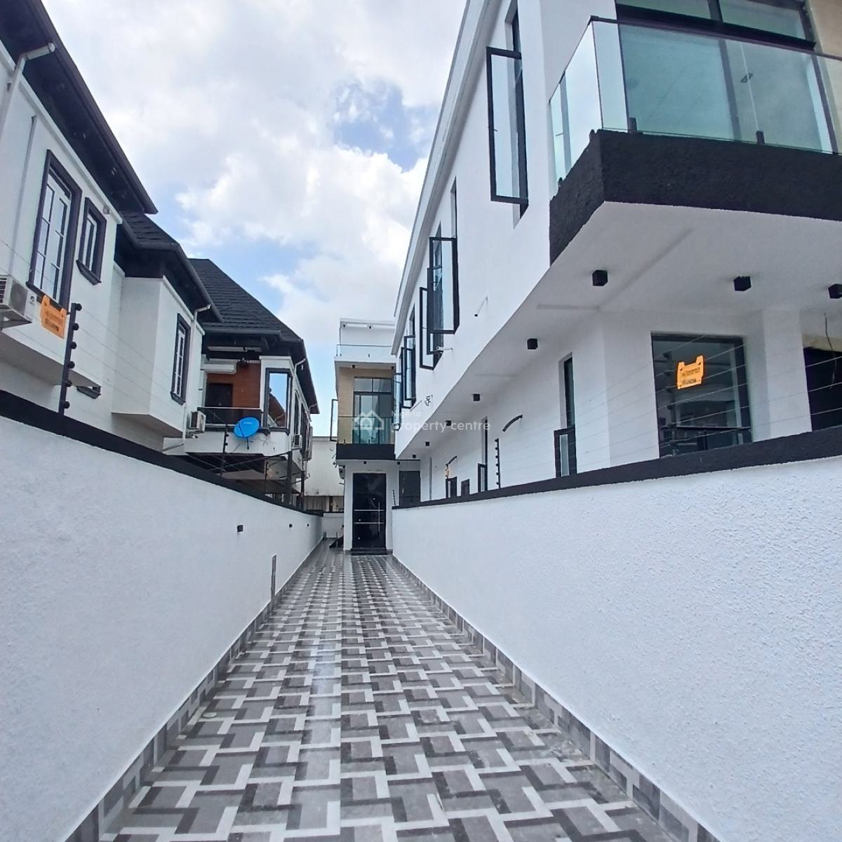 Spacious 4 Bedroom Semi-detached Duplex with Ample Parking, Chevron Toll Gate, Orchid Road, Lekki, Lagos, Semi-detached Duplex for Sale