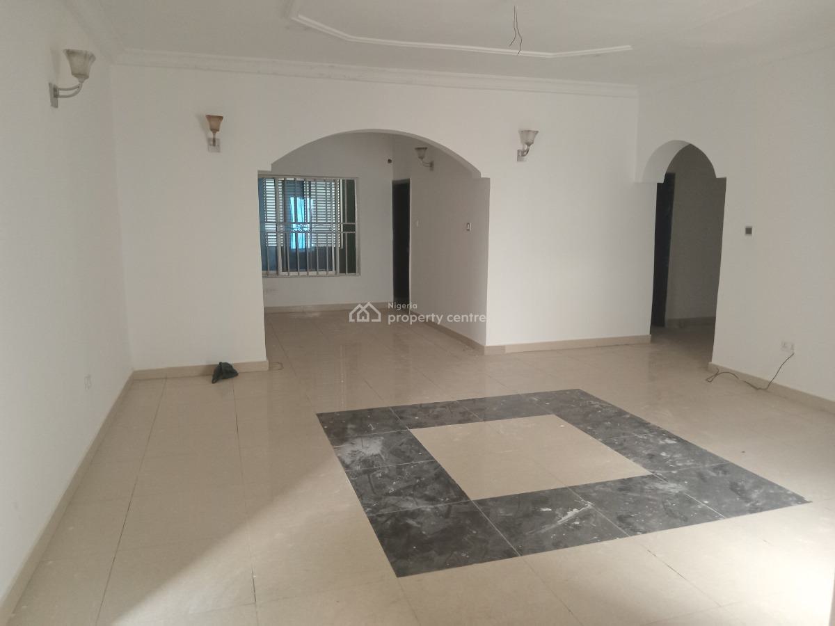 a Very Good Spacious & Serviced 3-bedroom Flat + 1bq, Guzape District ( Video of The House Is Attached), Guzape District, Abuja, Flat / Apartment for Rent
