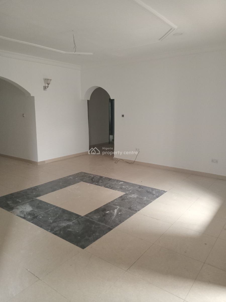 a Very Good Spacious & Serviced 3-bedroom Flat + 1bq, Guzape District ( Video of The House Is Attached), Guzape District, Abuja, Flat / Apartment for Rent