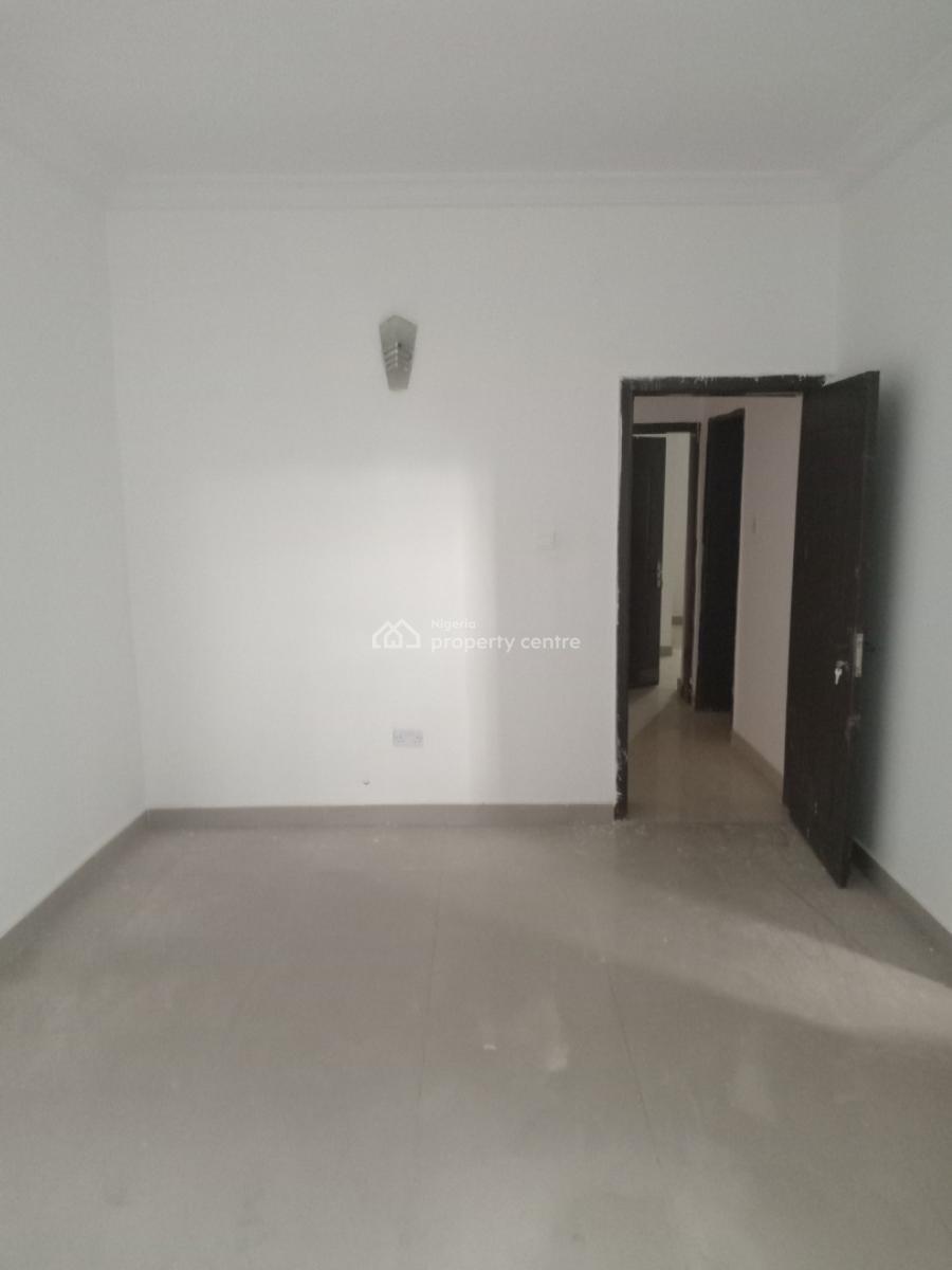 a Very Good Spacious & Serviced 3-bedroom Flat + 1bq, Guzape District ( Video of The House Is Attached), Guzape District, Abuja, Flat / Apartment for Rent