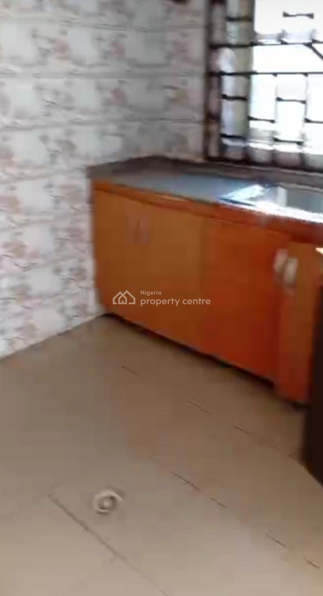 Sharp Standard 2 Bedrooms Flat Arab Road  2.2m Annum, Kubwa, Abuja, Flat / Apartment for Rent