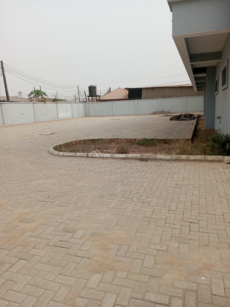 Large Shop Spaces, U-turn Abule Egba, Abule Egba, Agege, Lagos, Shop for Sale