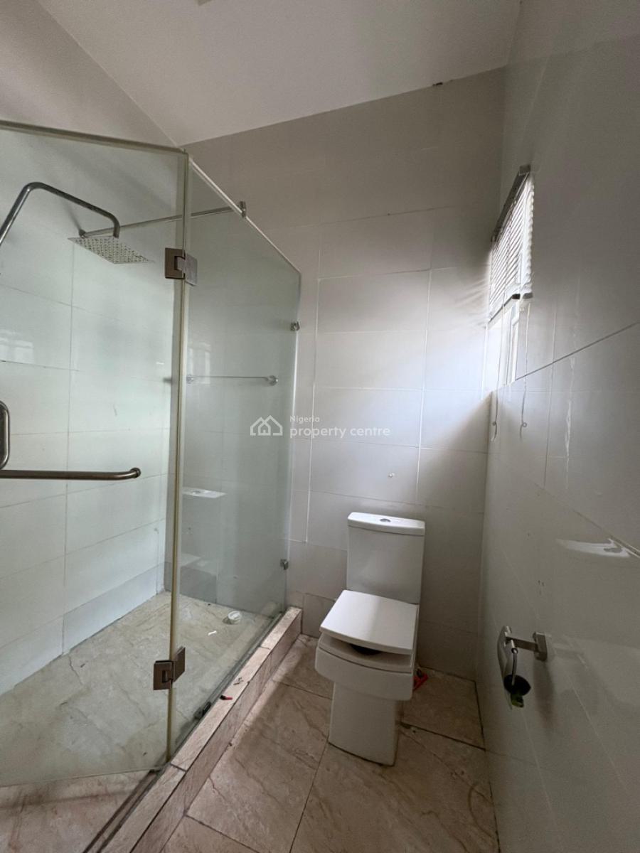 Luxury Masters Bedroom in a Shared Apartment, Conservation Road Chevron, Lekki, Lagos, Self Contain (single Rooms) for Rent