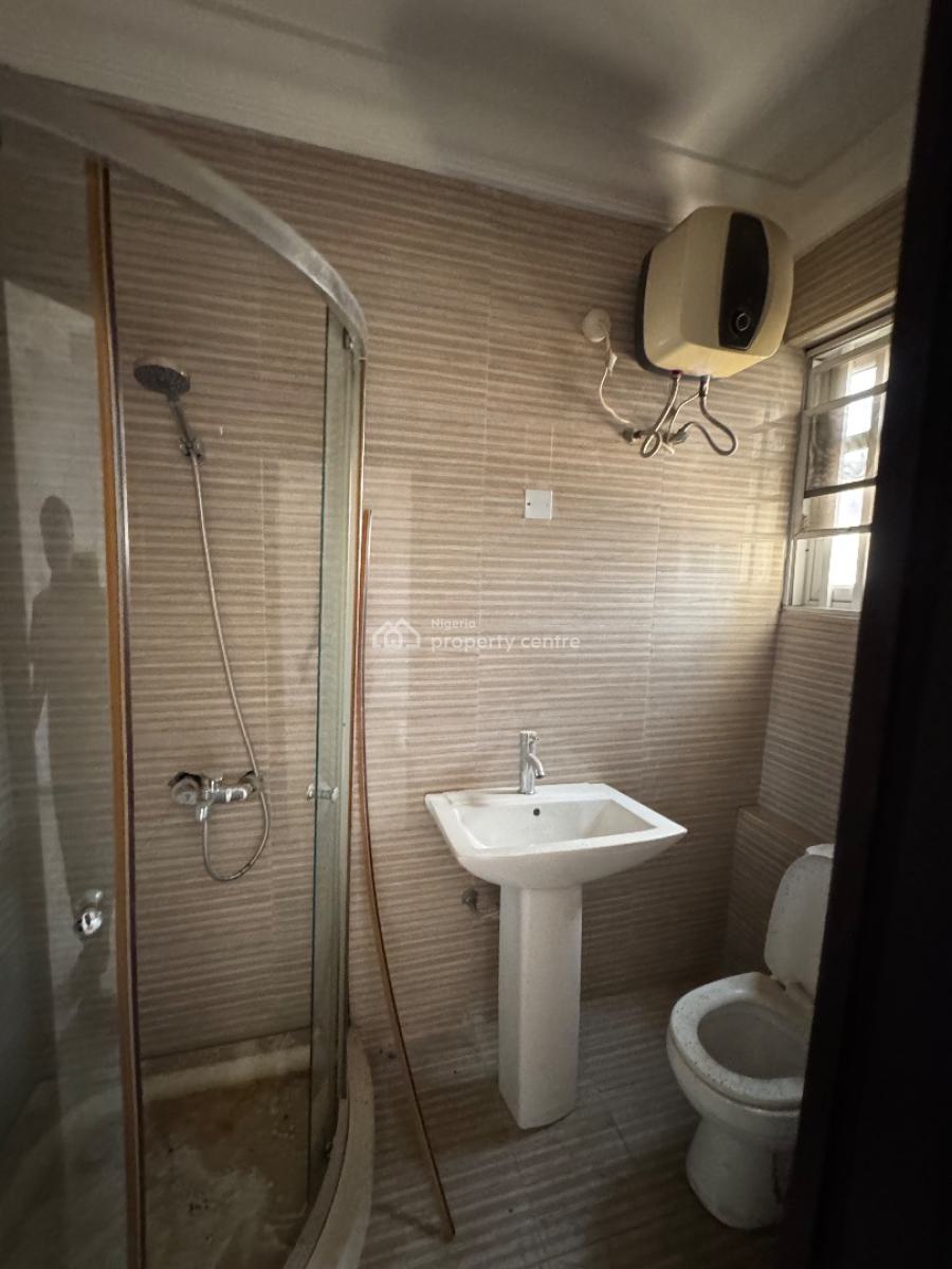 Spacious 3 Bedroom Flat, New Road, Adjacent Chevron, Lekki Expressway, Lekki, Lagos, Flat / Apartment for Rent