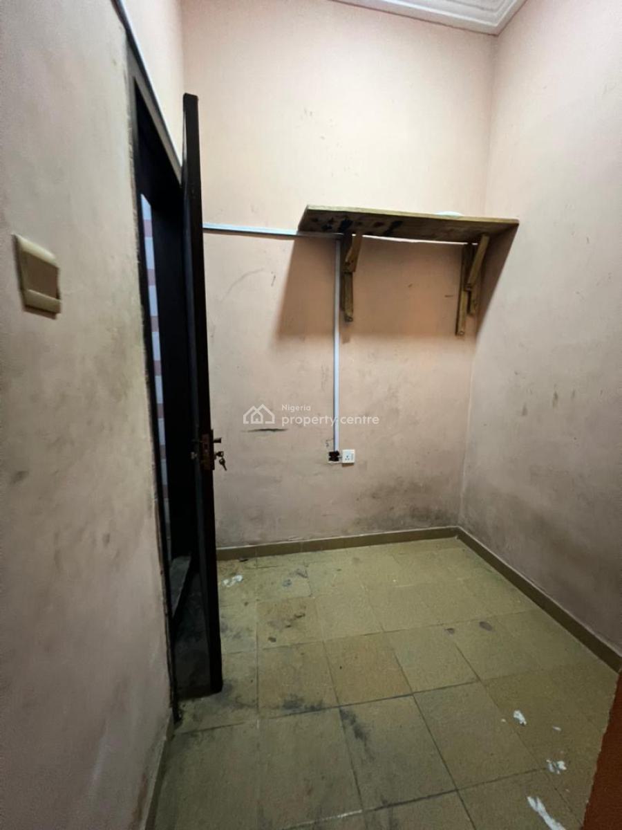 Bq Available, Chevron, Lekki Expressway, Lekki, Lagos, Flat / Apartment for Rent