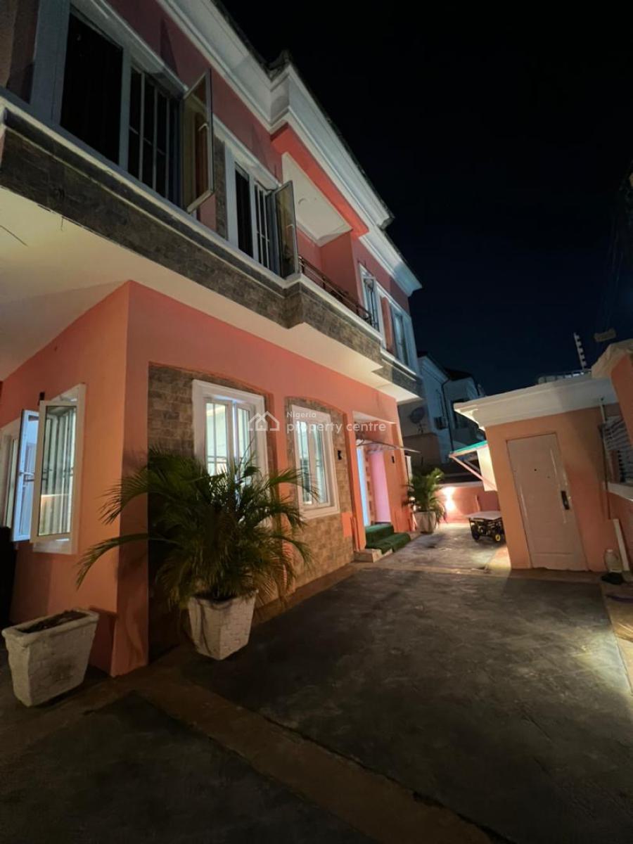 Bq Available, Chevron, Lekki Expressway, Lekki, Lagos, Flat / Apartment for Rent