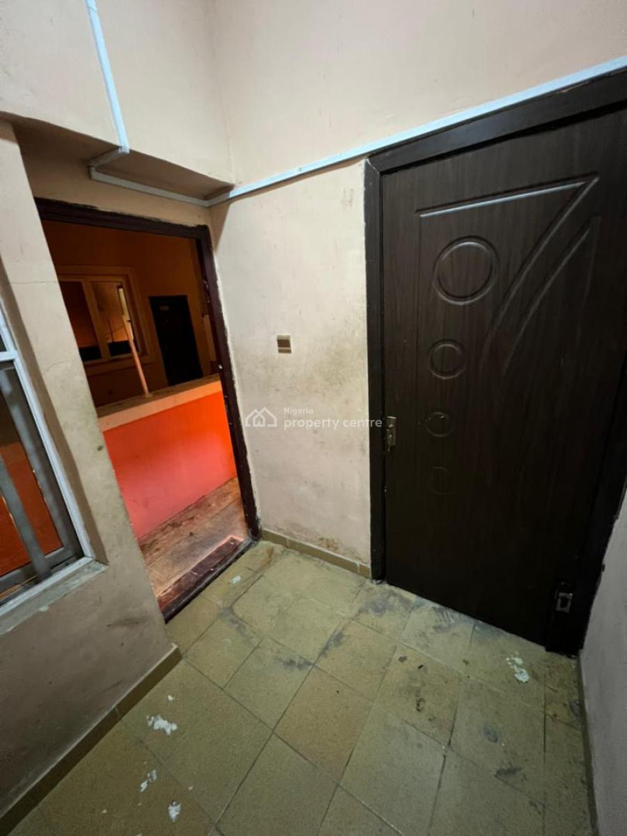 Bq Available, Chevron, Lekki Expressway, Lekki, Lagos, Flat / Apartment for Rent