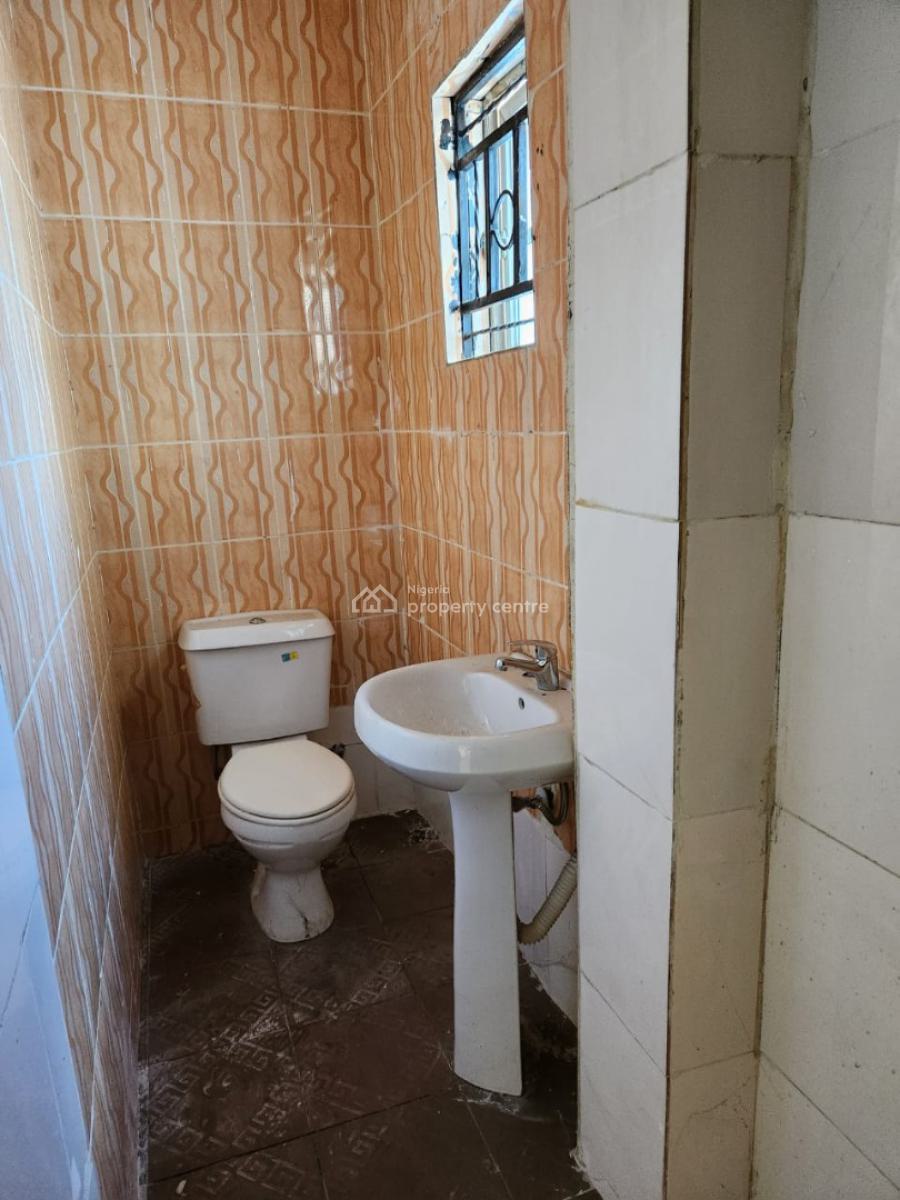 Beautiful and Spacious 3 Bedroom Flat with Bq, Utako, Abuja, Office Space for Rent