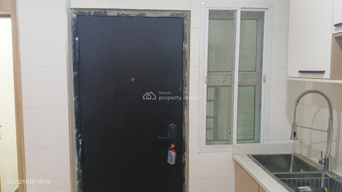 Exquisite 3 Bedroom Flat Well Finished with Parking Space, Lagos Street Off Freeman, Ebute Metta West, Yaba, Lagos, Flat / Apartment for Rent