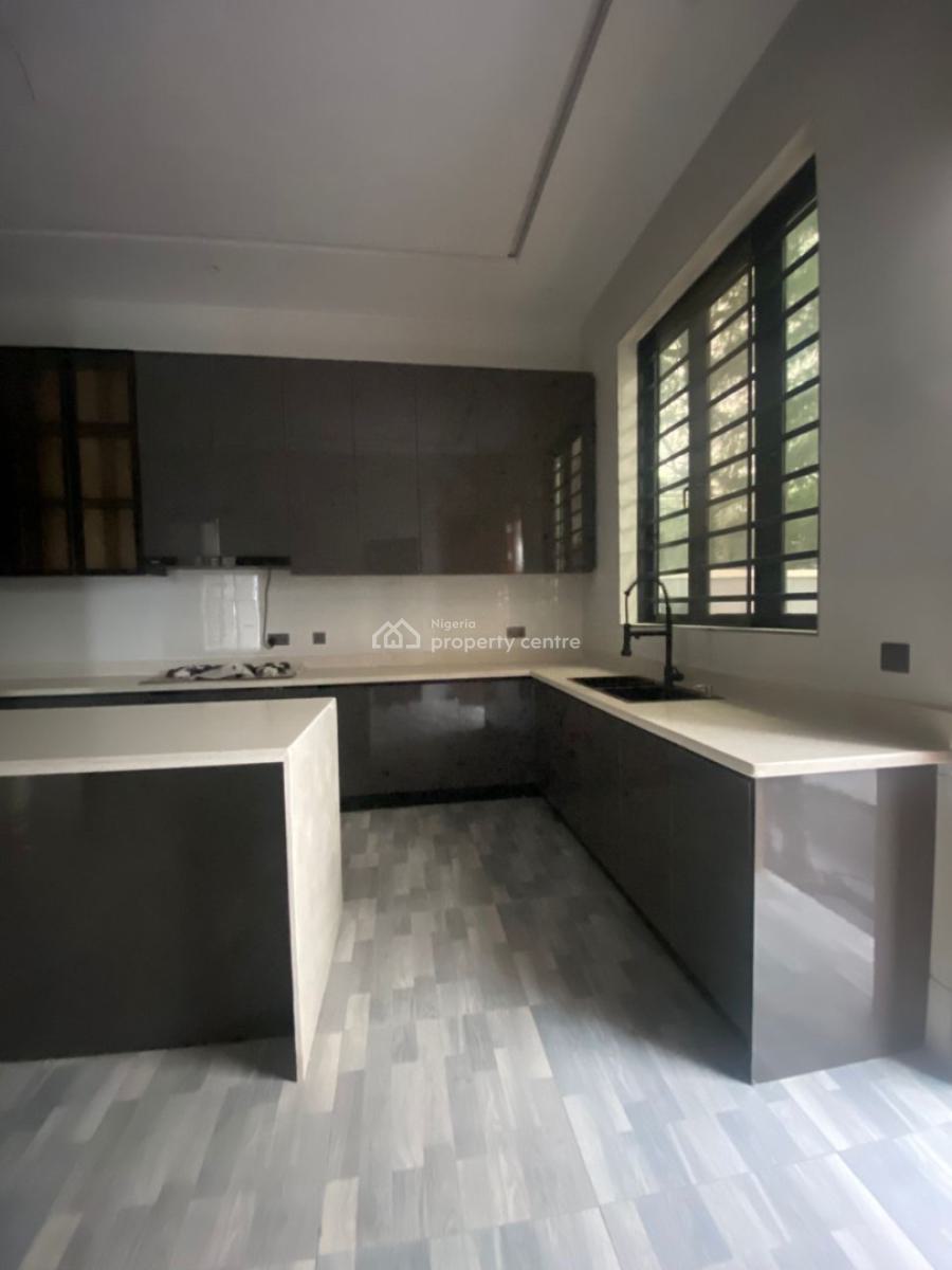 Comfy 5 Bedroom Fully Detached + Bq, Ikota, Lekki, Lagos, Detached Duplex for Sale