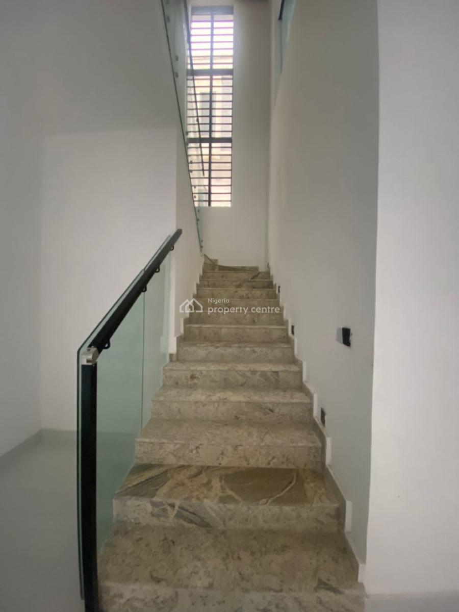 Comfy 5 Bedroom Fully Detached + Bq, Ikota, Lekki, Lagos, Detached Duplex for Sale