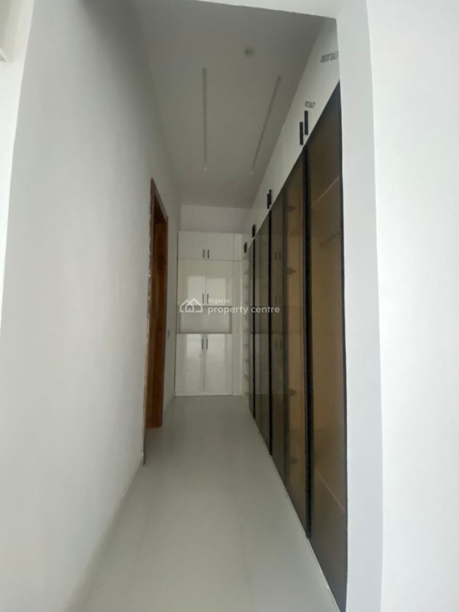 Comfy 5 Bedroom Fully Detached + Bq, Ikota, Lekki, Lagos, Detached Duplex for Sale