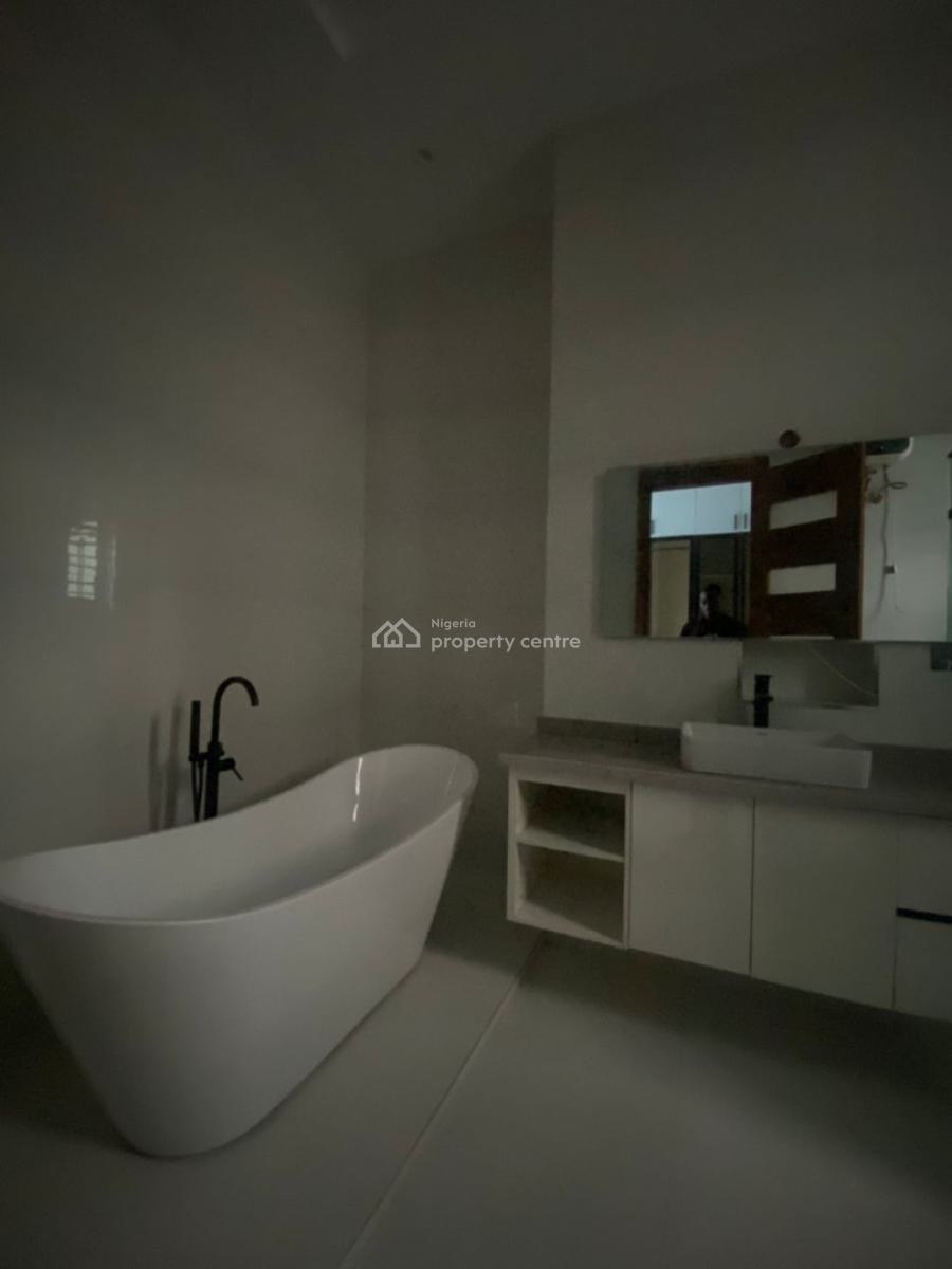 Comfy 5 Bedroom Fully Detached + Bq, Ikota, Lekki, Lagos, Detached Duplex for Sale