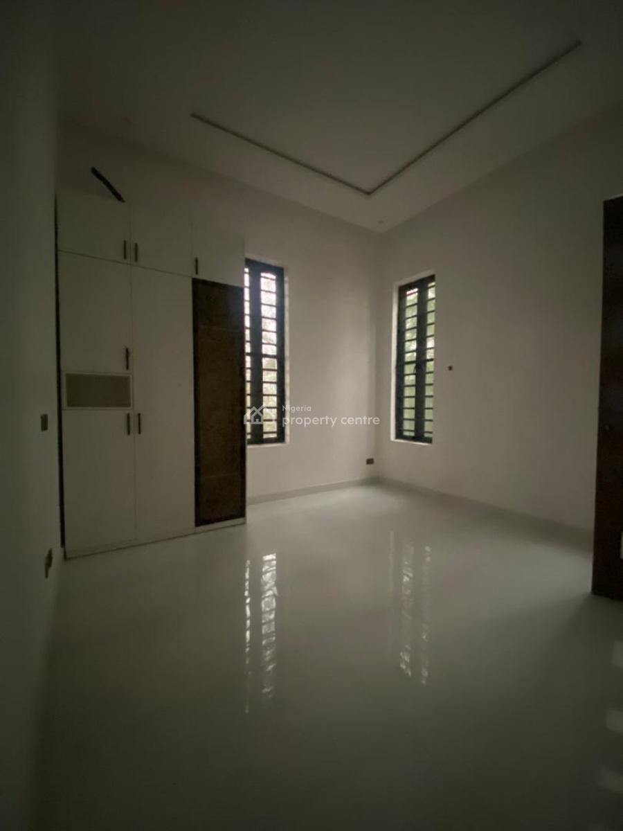 Comfy 5 Bedroom Fully Detached + Bq, Ikota, Lekki, Lagos, Detached Duplex for Sale