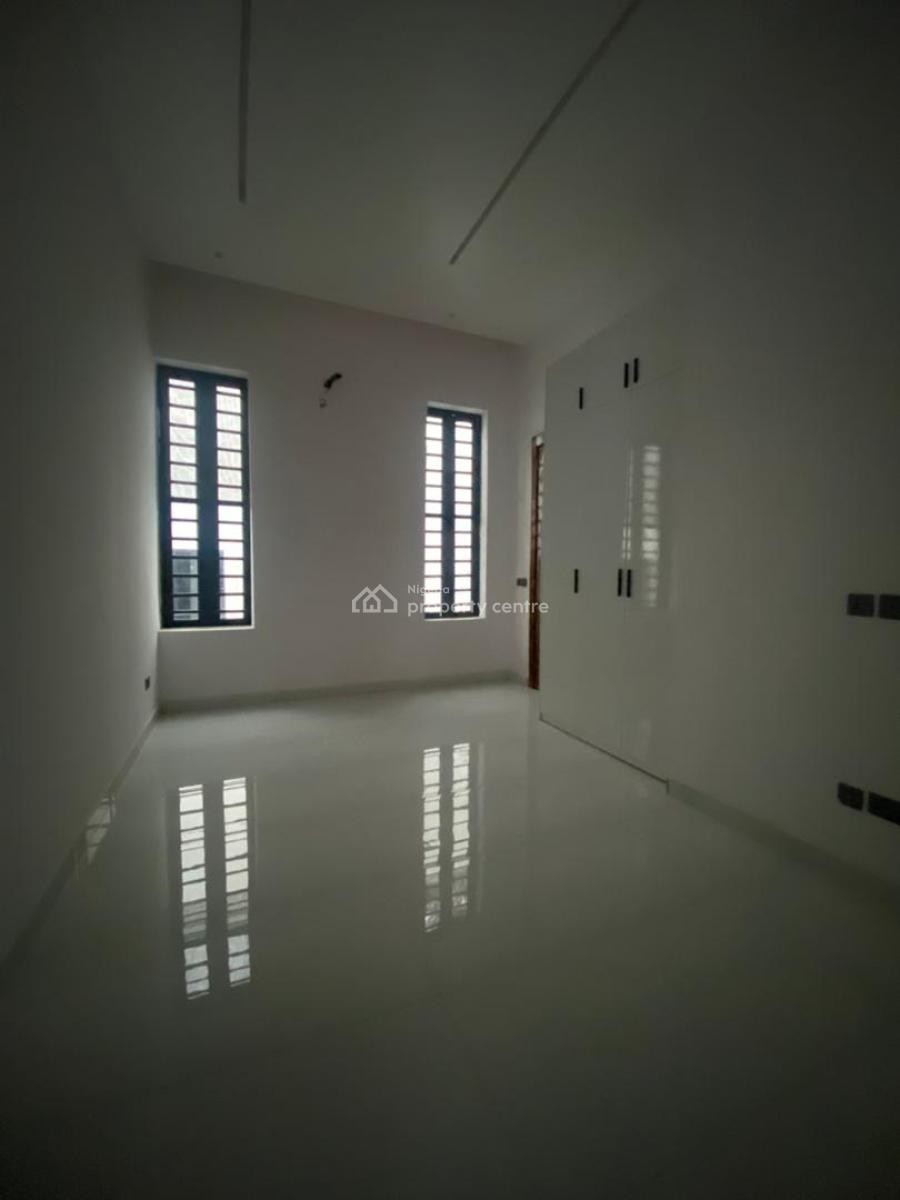 Comfy 5 Bedroom Fully Detached + Bq, Ikota, Lekki, Lagos, Detached Duplex for Sale