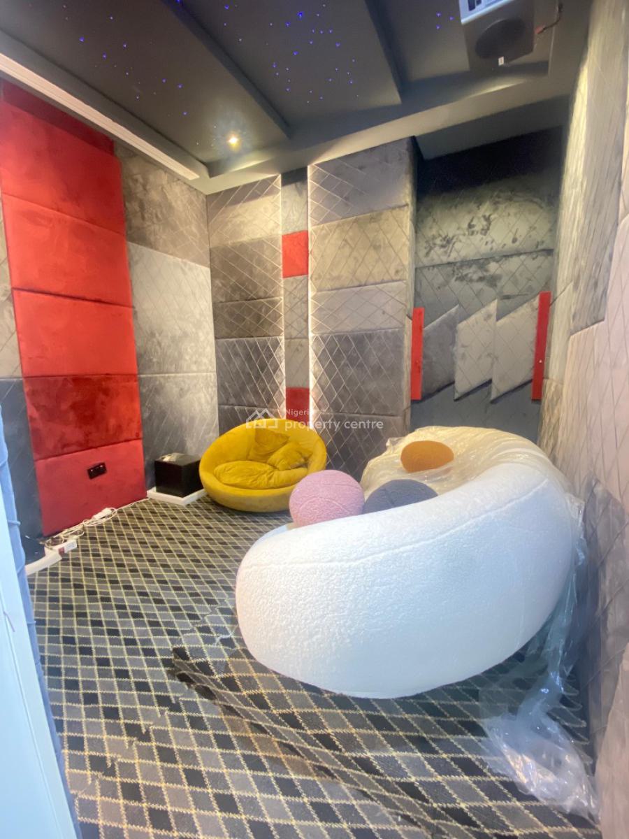 Luxury 6 Bedrooms + Bq, Lekki County, Lekki, Lagos, Detached Duplex for Sale