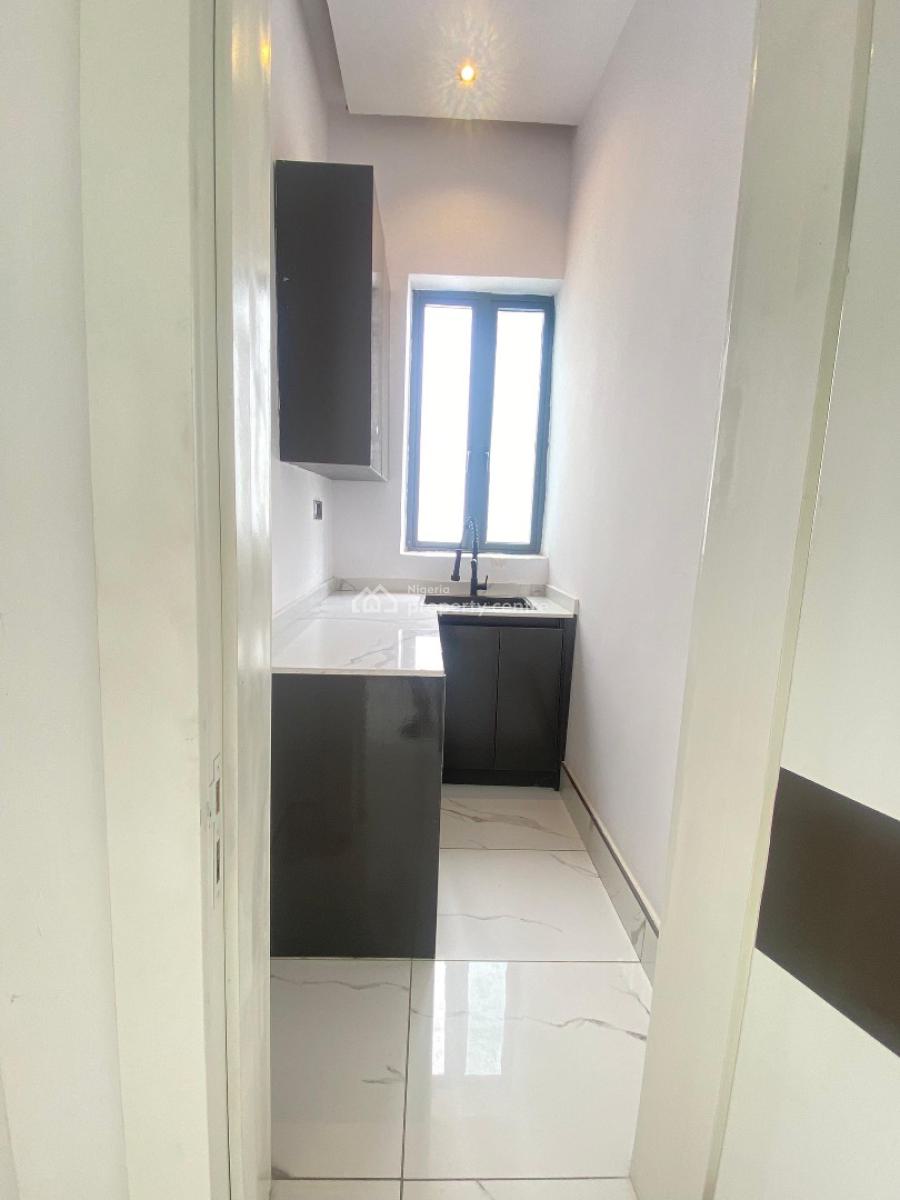 Luxury 6 Bedrooms + Bq, Lekki County, Lekki, Lagos, Detached Duplex for Sale