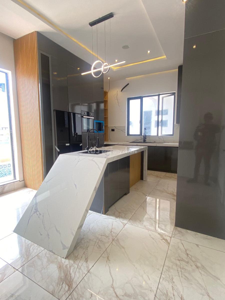 Luxury 6 Bedrooms + Bq, Lekki County, Lekki, Lagos, Detached Duplex for Sale