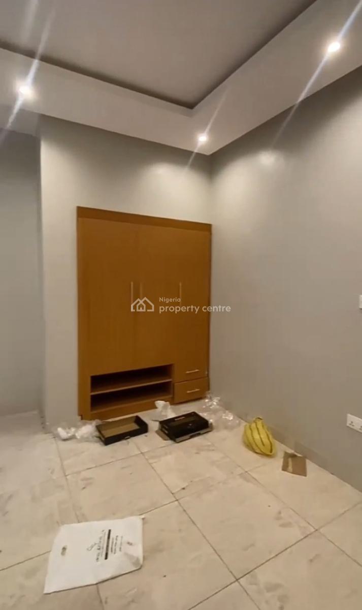 Serviced & Spacious 2 Bedroom Apartment { Video Available}, Agungi, Lekki, Lagos, Flat / Apartment for Rent