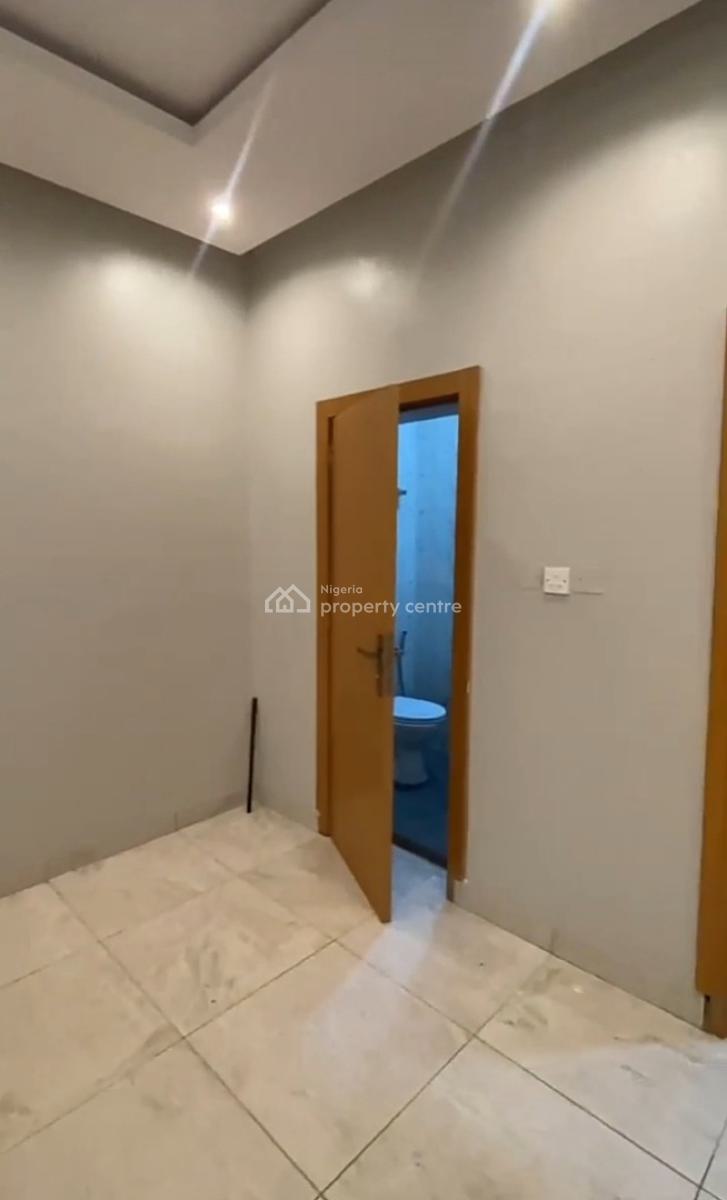 Serviced & Spacious 2 Bedroom Apartment { Video Available}, Agungi, Lekki, Lagos, Flat / Apartment for Rent
