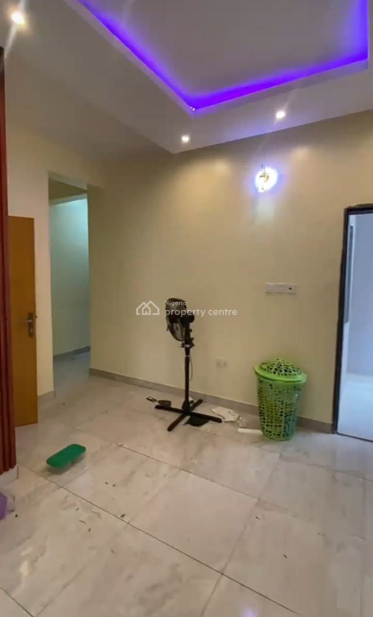 Serviced & Spacious 2 Bedroom Apartment { Video Available}, Agungi, Lekki, Lagos, Flat / Apartment for Rent