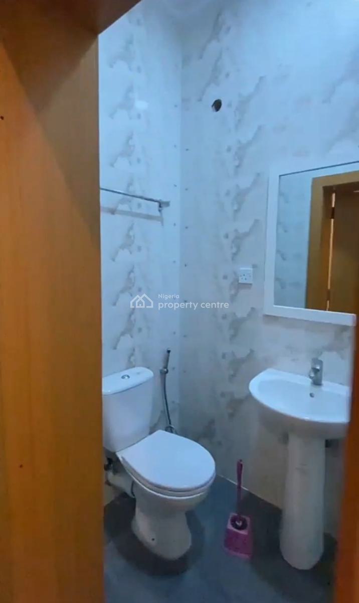 Serviced & Spacious 2 Bedroom Apartment { Video Available}, Agungi, Lekki, Lagos, Flat / Apartment for Rent