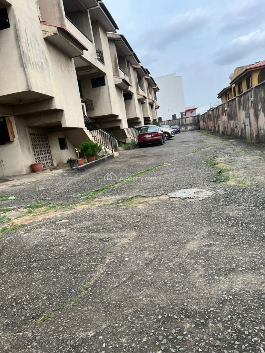 5 Units of 4 Bedrooms Town House Plus Bq, Emmanuel High Street,, Ogudu, Lagos, House for Sale