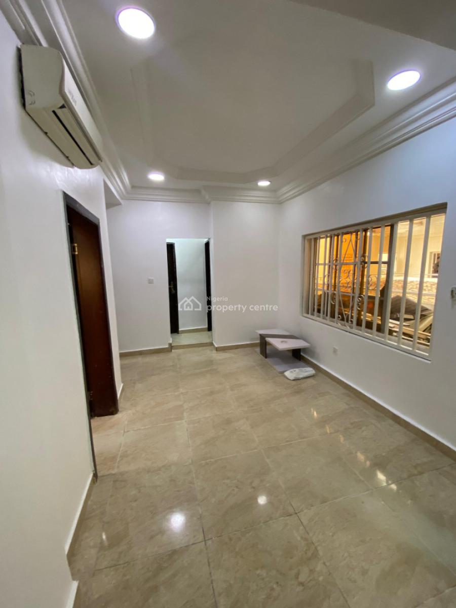 168sqms Penthouse Office Space with Acs , 3 Toilets and Elevator, Amadu Bello Way, Mabushi, Abuja, Office Space for Rent