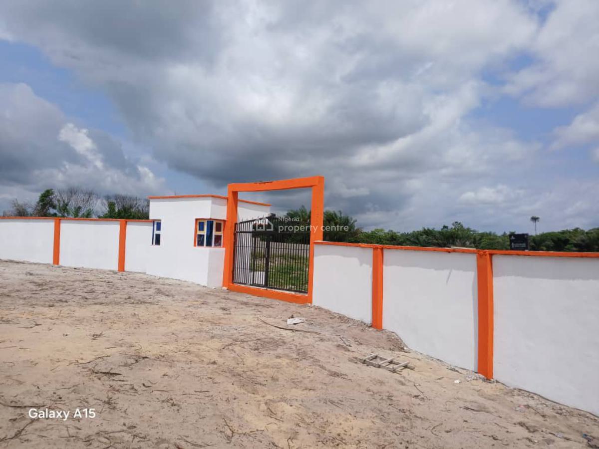 Land Facing The Road on 10% Discount, Along  Lekki Avanna Bungalows Estate Road, Eleranigbe, Ibeju Lekki, Lagos, Mixed-use Land for Sale