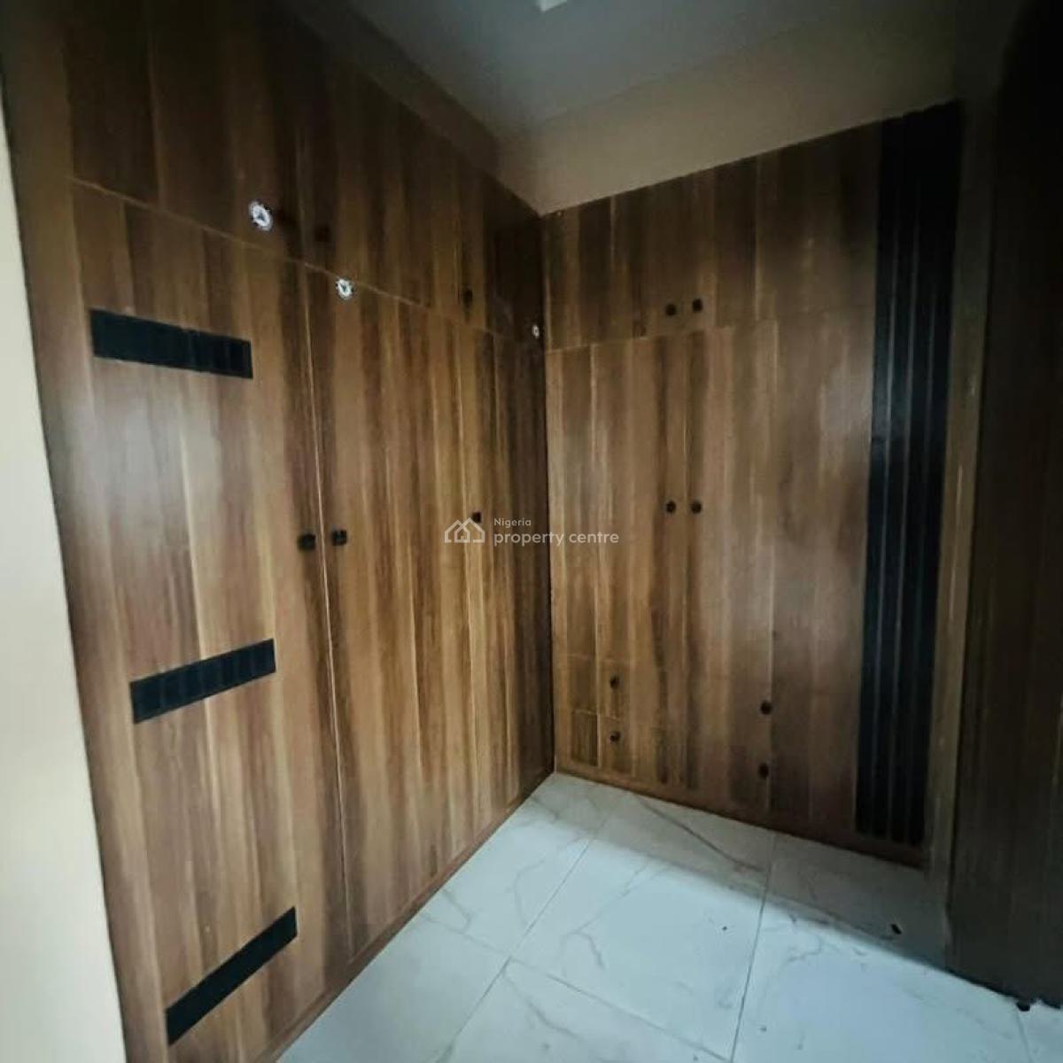 Spaciously Built 5 Bedroom Detached Duplex, Gra Phase 2, Magodo, Lagos, Detached Duplex for Sale