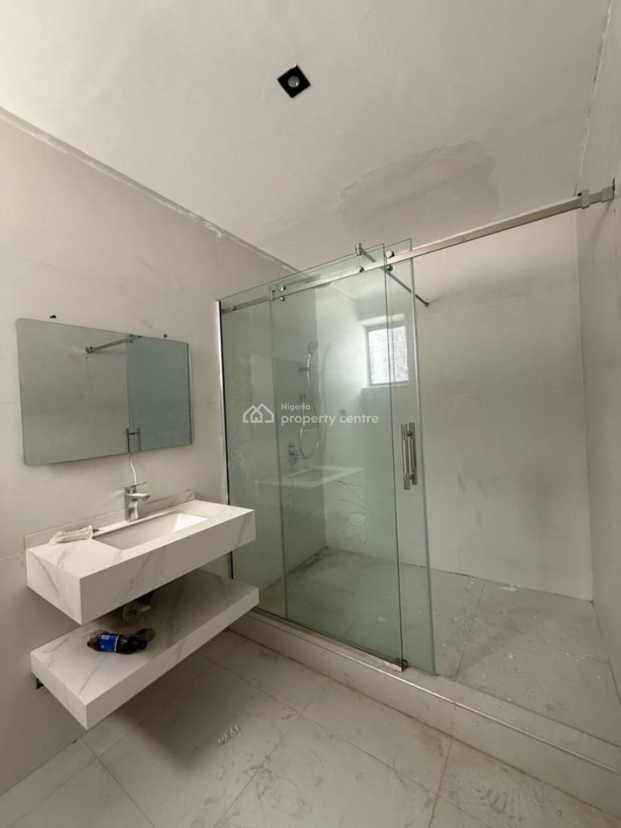Very Spacious 3 Bedroom Penthouse, Ikate, Lekki Phase 1, Lekki, Lagos, Block of Flats for Sale
