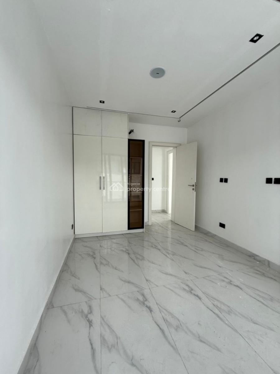 Nice 2 Bedroom Apartment, Freedom Way, Lekki Phase 1, Lekki, Lagos, Block of Flats for Sale